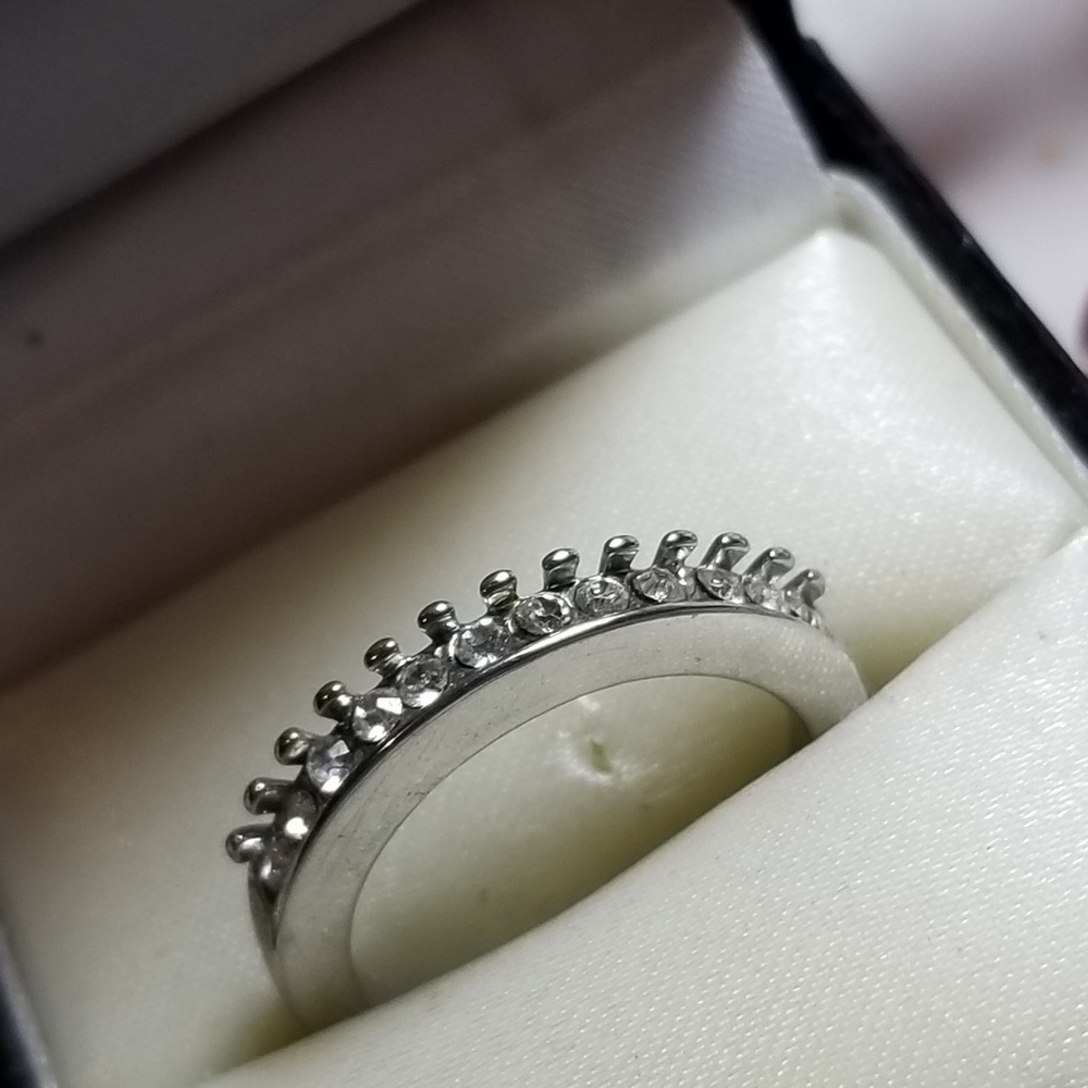 Sterling Band Ring Size 7 Crown Band with Cz  Sparkle High Quality